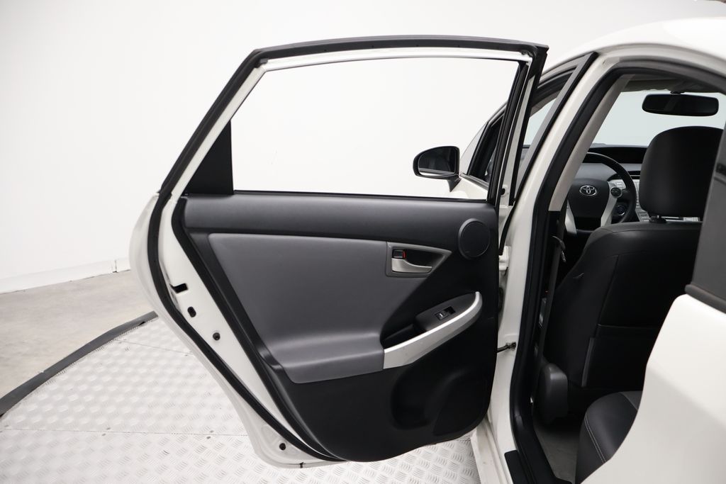 Thumbnail: 2013 Toyota Prius - 21