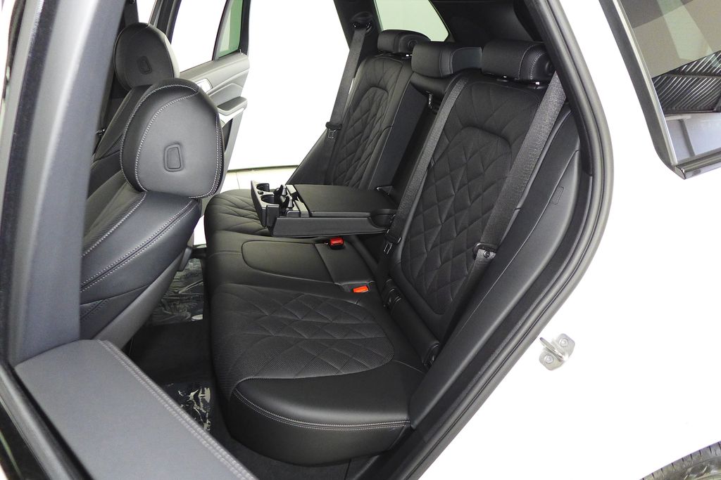 Thumbnail: 2023 BMW X5 - 21
