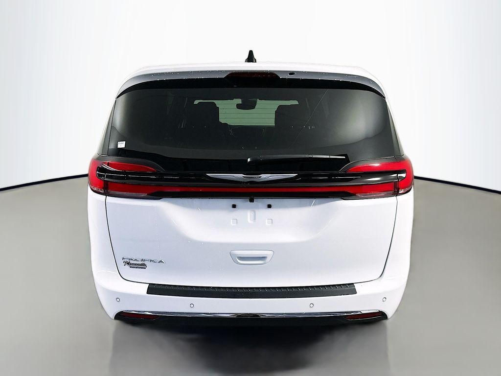 ChryslerPacifica6