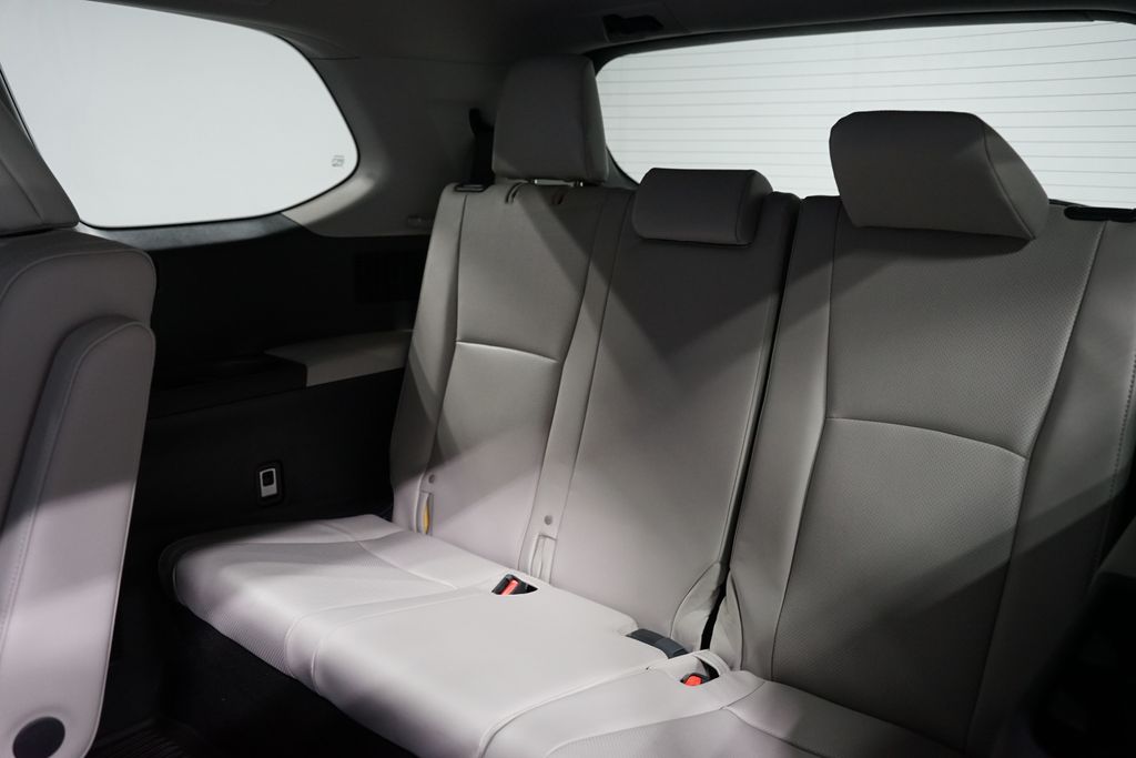 Thumbnail: 2026 Toyota Grand Highlander - 31