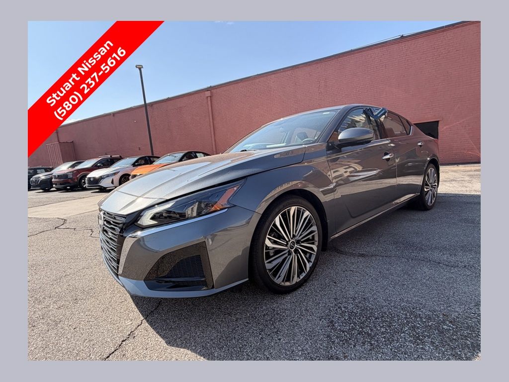Gray (Gun Metallic) 2025 Nissan Altima Sedan Front-Wheel Drive Continuously Variable Transmission