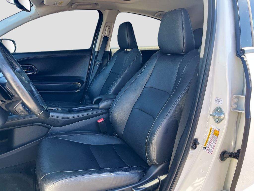 Used 2022 White Honda EX-L image 20