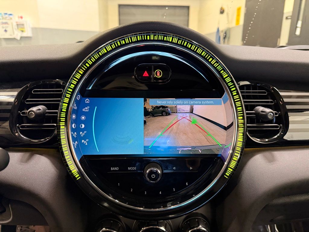 Thumbnail: 2023 MINI Cooper - 17