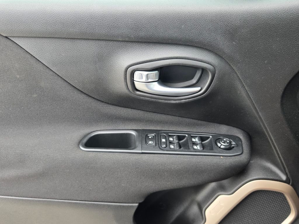 2017 Jeep Renegade - $10,140