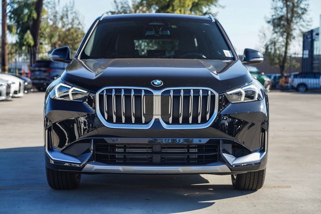 2025 BMW X1 xDrive28i 4