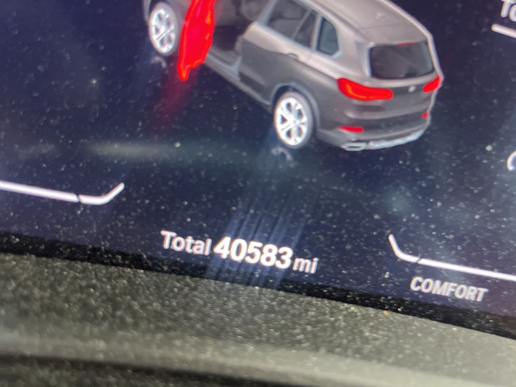 Thumbnail: 2022 BMW X5 - 6