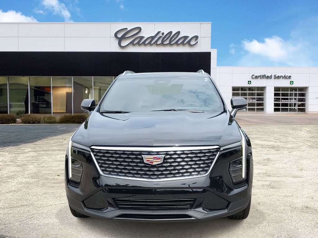 2024 Cadillac XT4 Premium Luxury 2