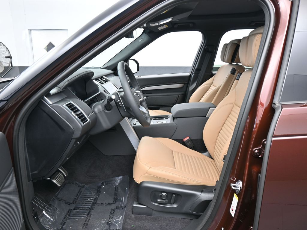 2026 Land Rover Discovery Gemini Edition - Photo 9