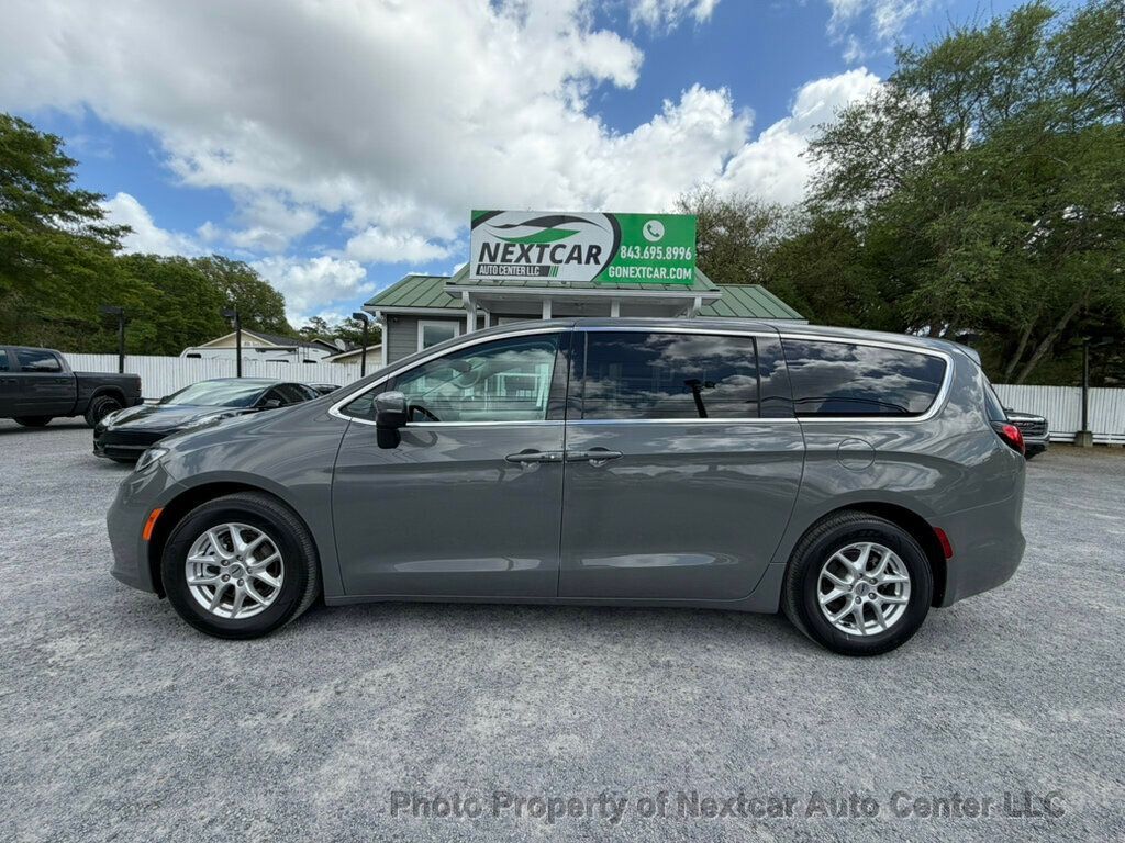 View vehicle photo 2