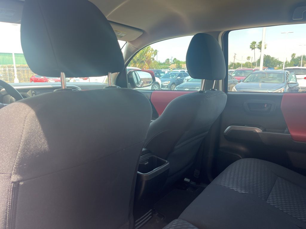 2022 Toyota Tacoma SR5 12
