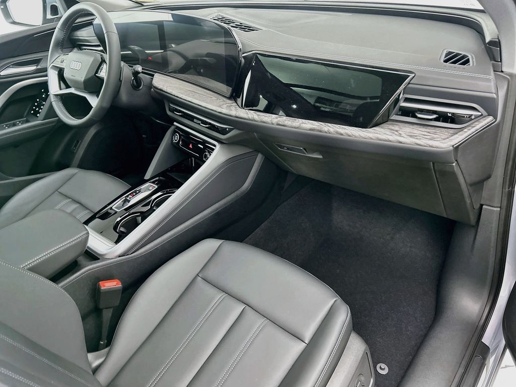 Thumbnail: 2026 Audi Q5 - 16