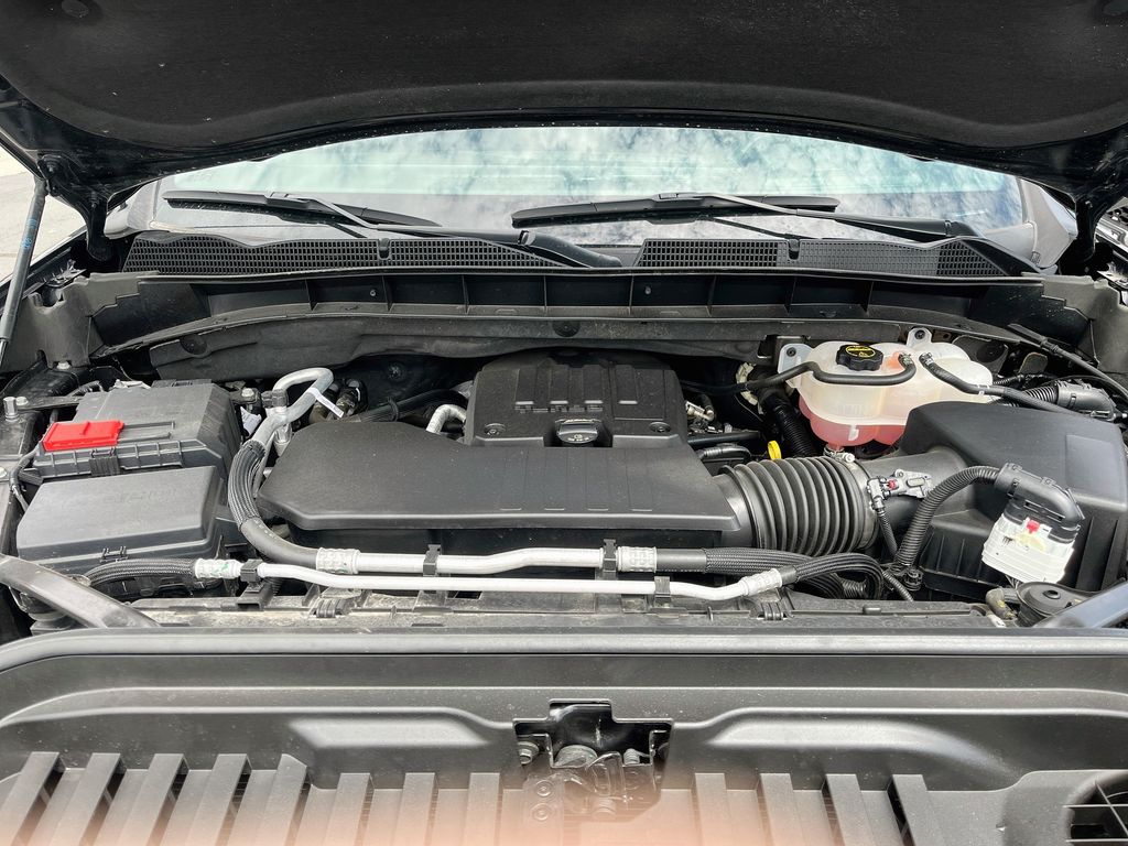 Used 2025 Black GMC Elevation image 30
