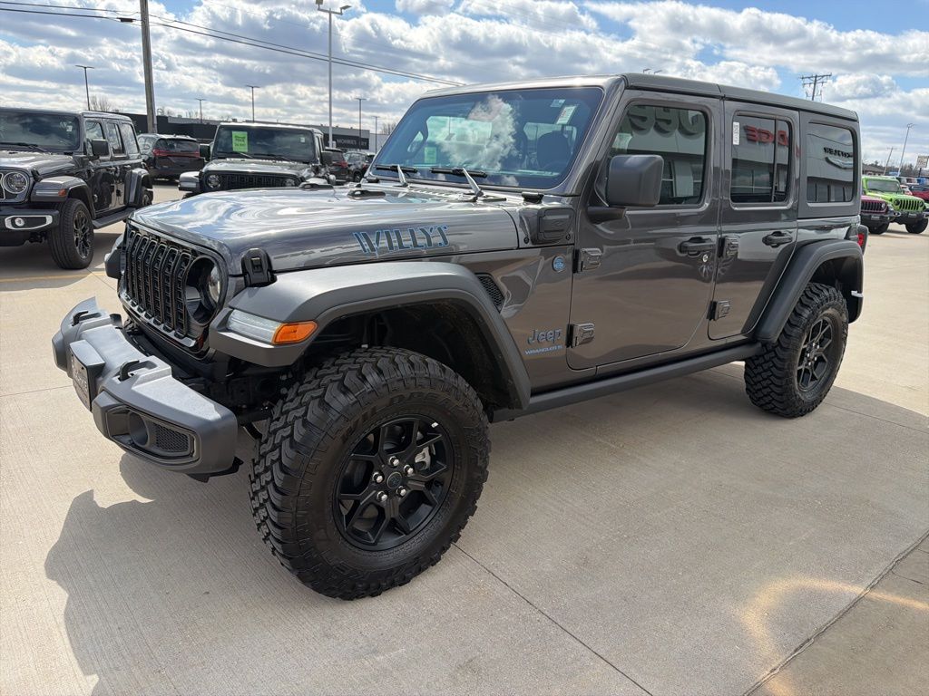 View vehicle photo 2