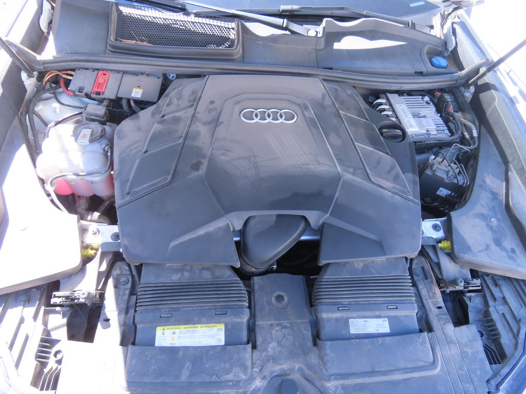 Thumbnail: 2019 Audi Q8 - 13