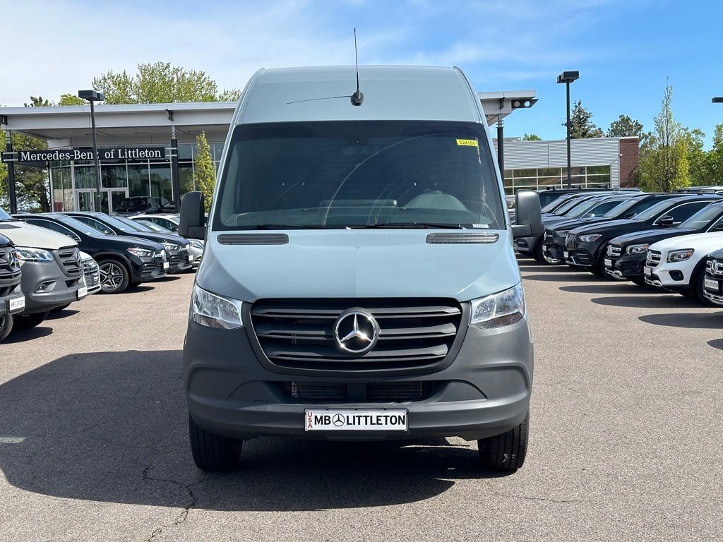 2024 Mercedes-Benz Sprinter 2500 Cargo 144 WB 7