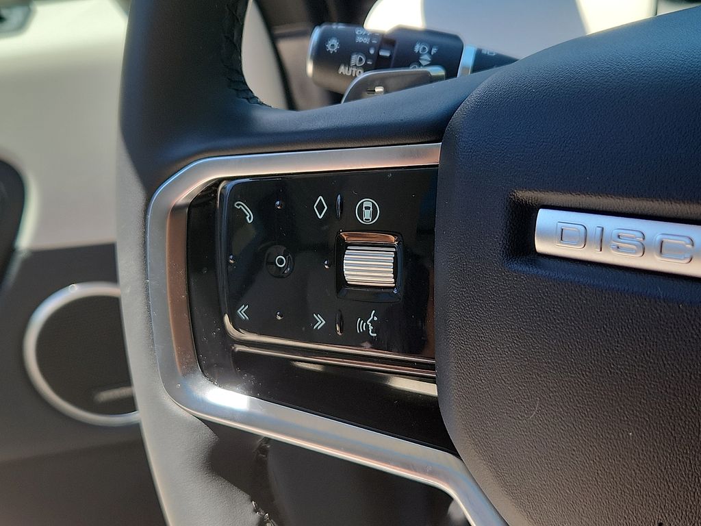 Thumbnail: 2025 Land Rover Discovery Sport - 22