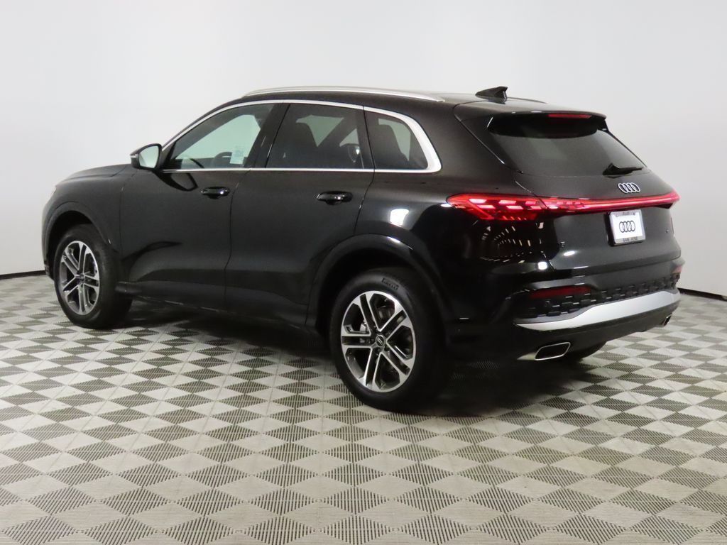 Thumbnail: 2025 Audi Q5 - 3