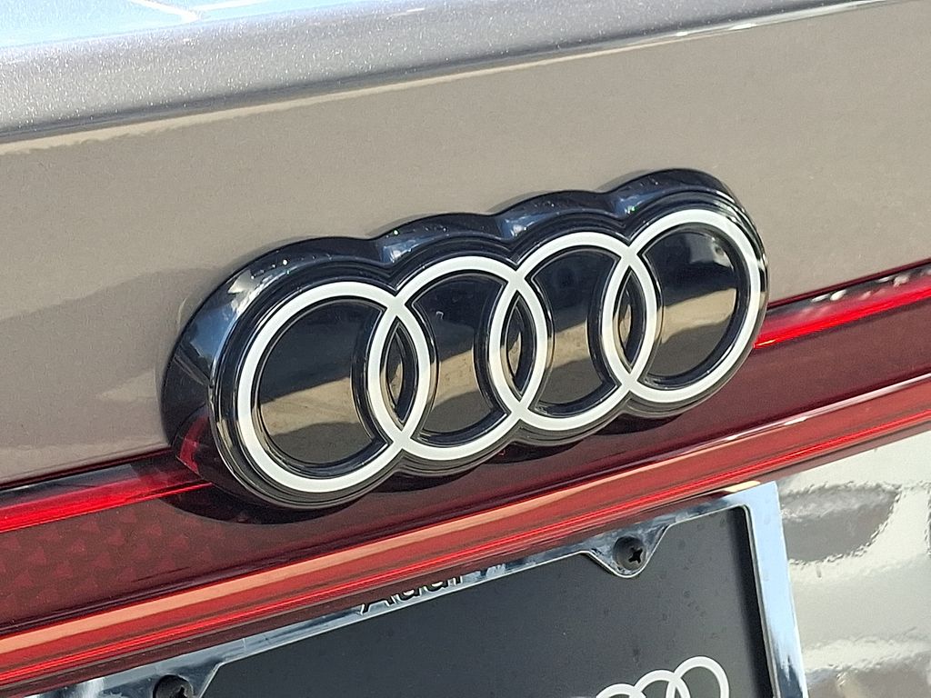 Thumbnail: 2025 Audi e-tron S - 30