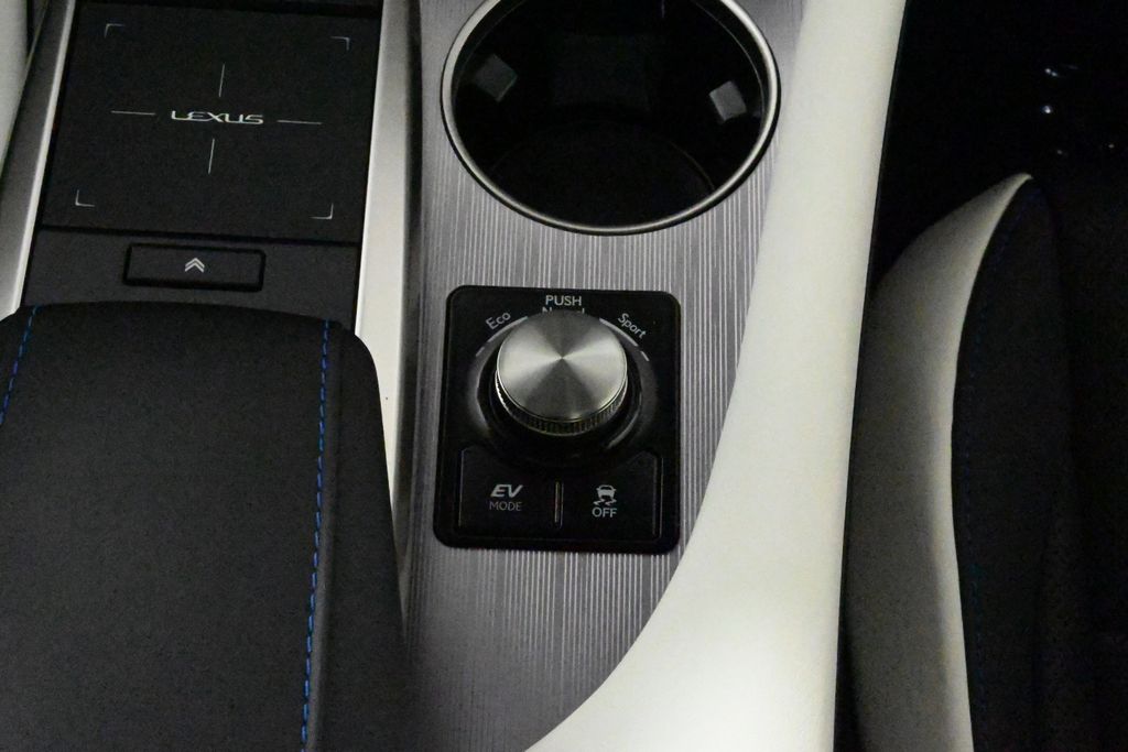 Thumbnail: 2021 Lexus RX - 26