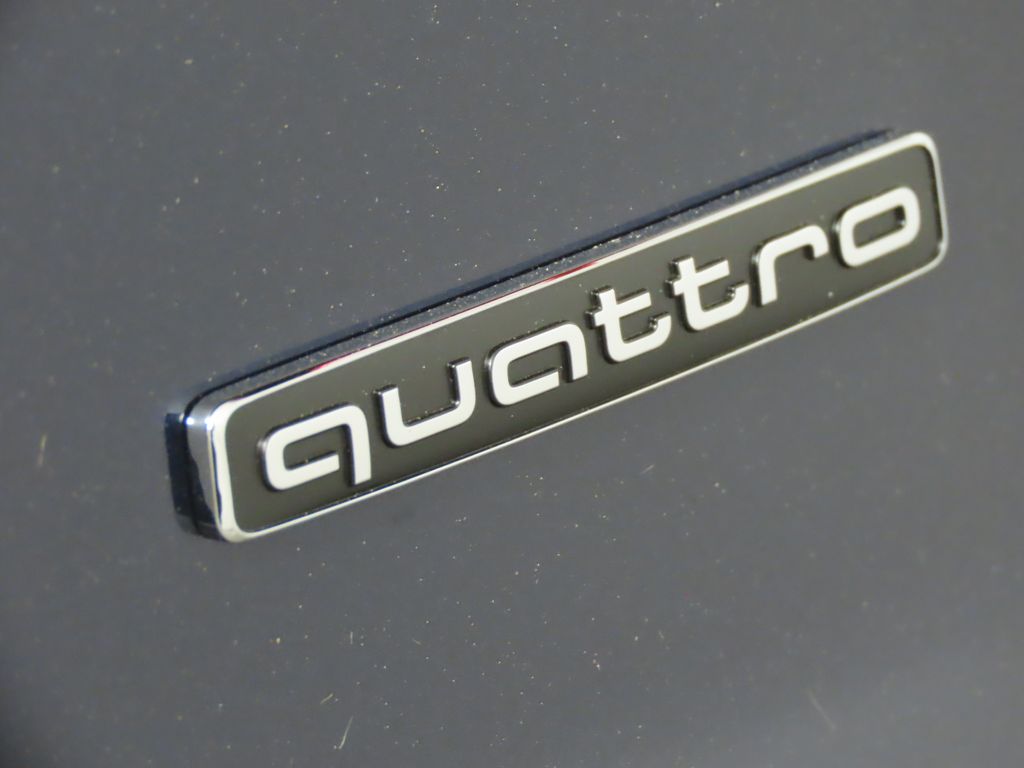 Thumbnail: 2025 Audi Q7 - 10