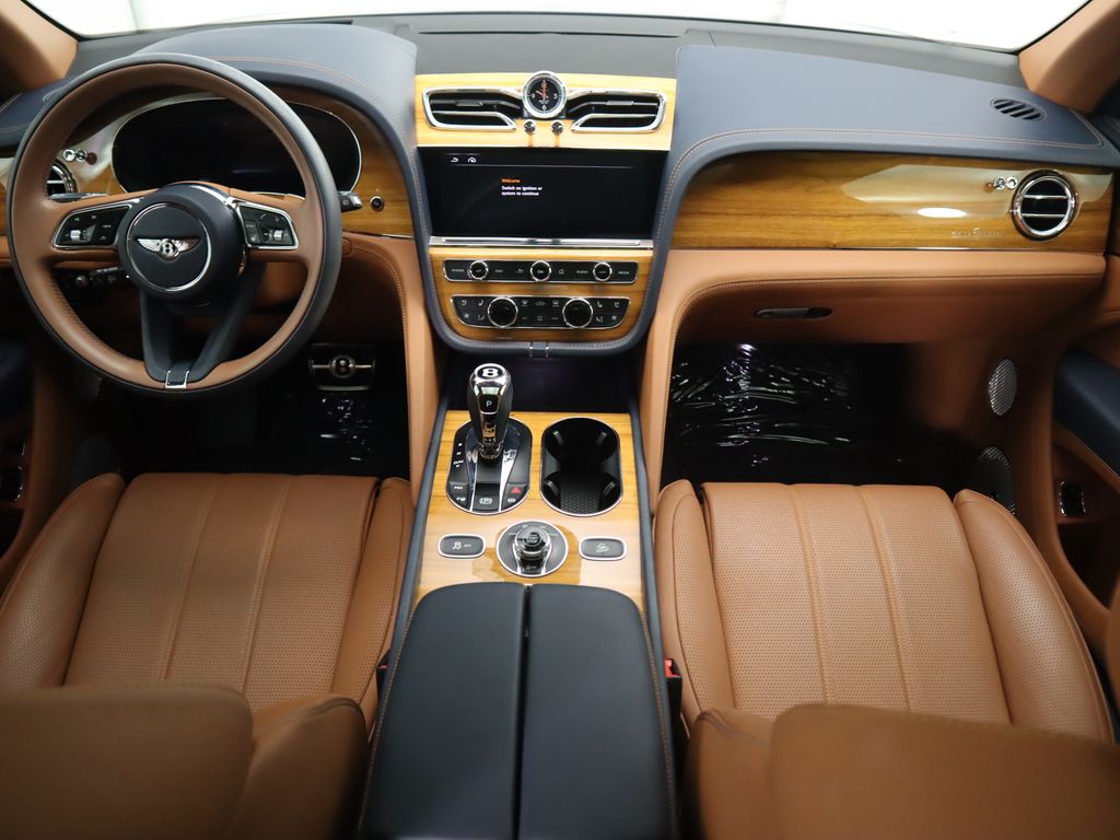 2021 Bentley Bentayga  13