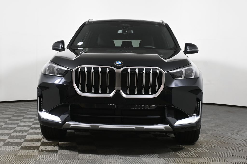 Thumbnail: 2027 BMW X1 - 10
