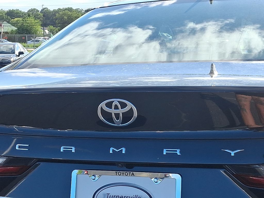 Thumbnail: 2025 Toyota Camry - 30