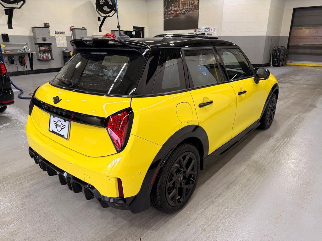 Thumbnail: 2026 MINI Cooper - 6
