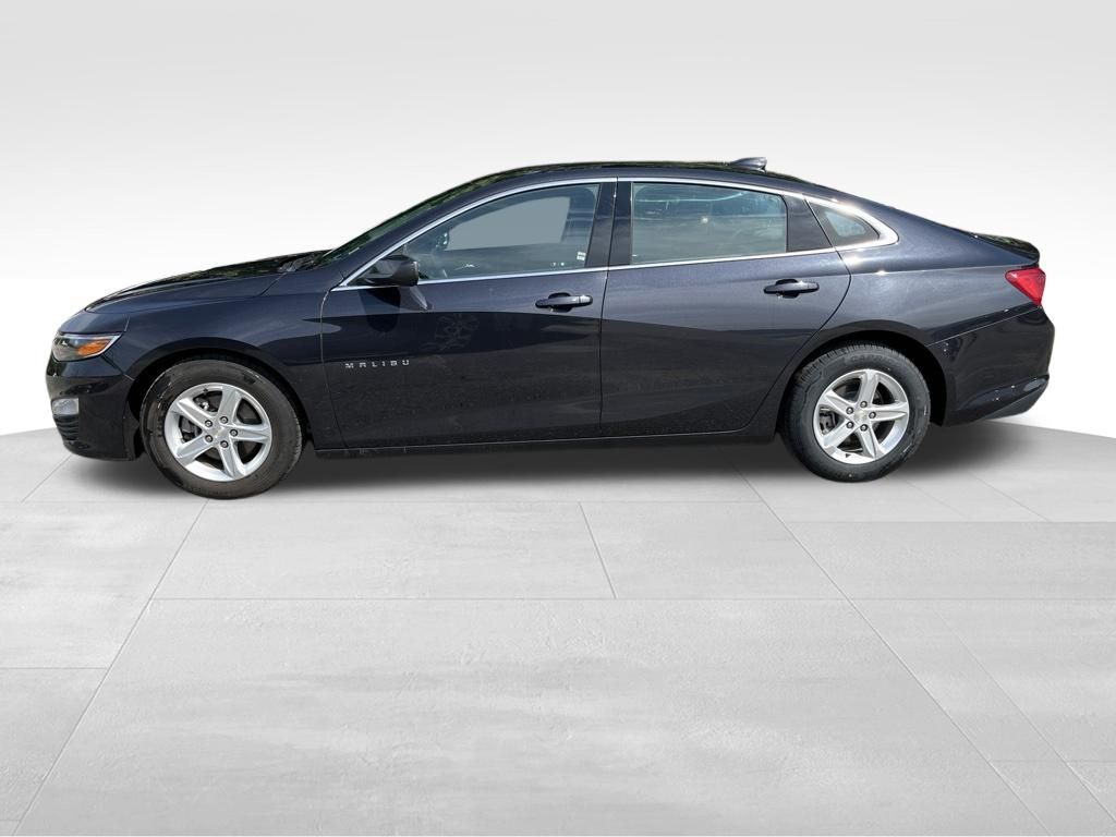 Used 2023 Gray Chevrolet LT image 2