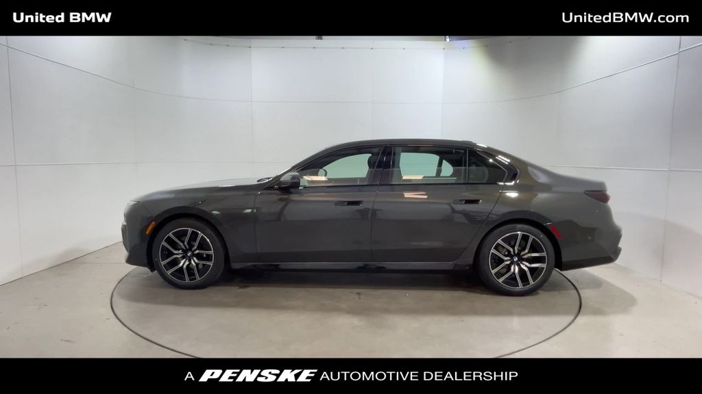 2025 BMW 7 Series 760i xDrive 5