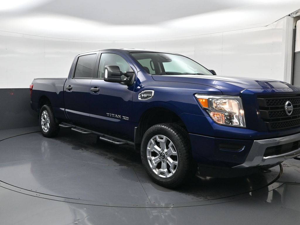 2022 Nissan Titan XD SV
