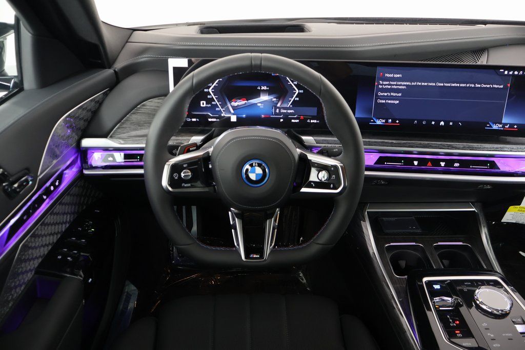 Thumbnail: 2026 BMW i7 - 3