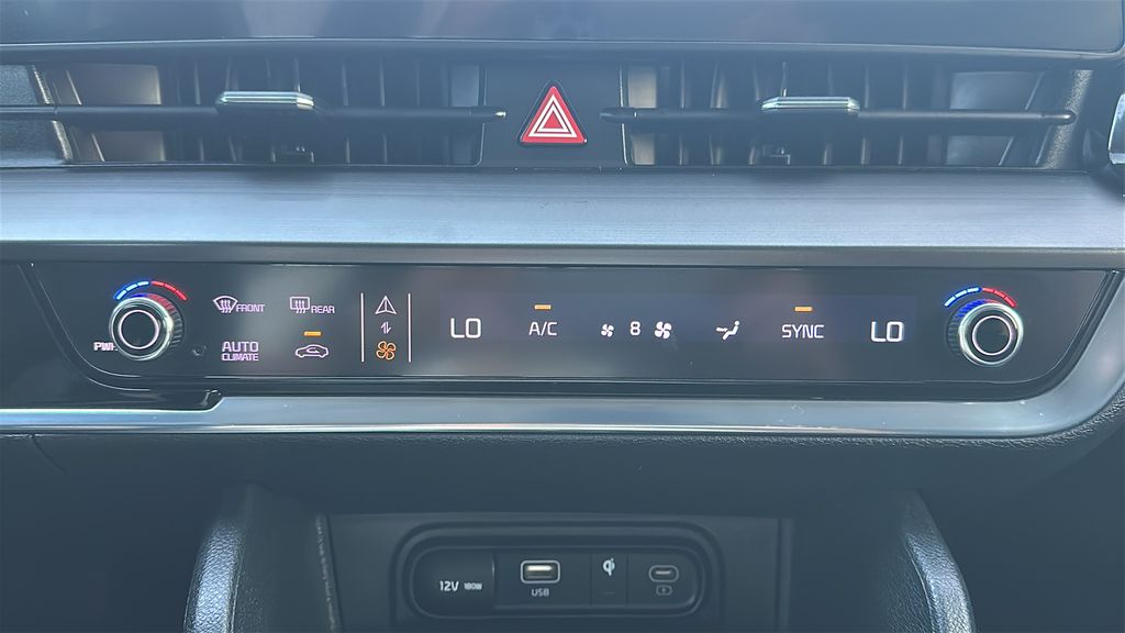 2023 Kia Sportage EX White at Community Kia