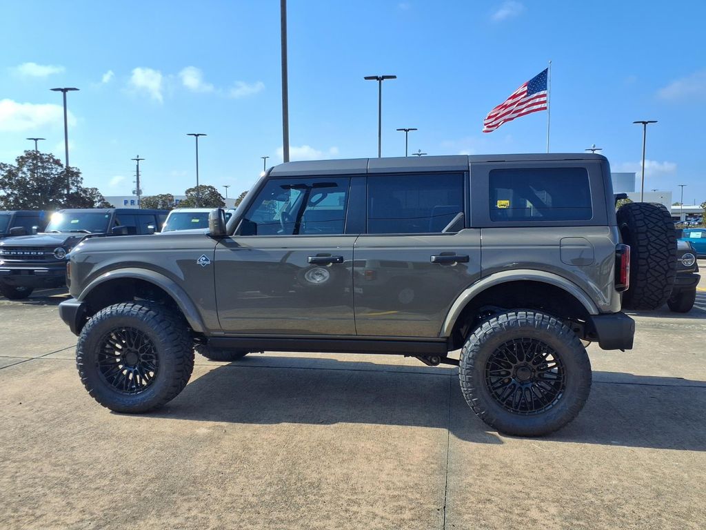 2026 Ford Bronco Outer Banks - 2