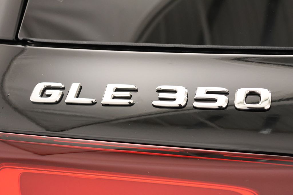 Thumbnail: 2026 Mercedes-Benz GLE - 9