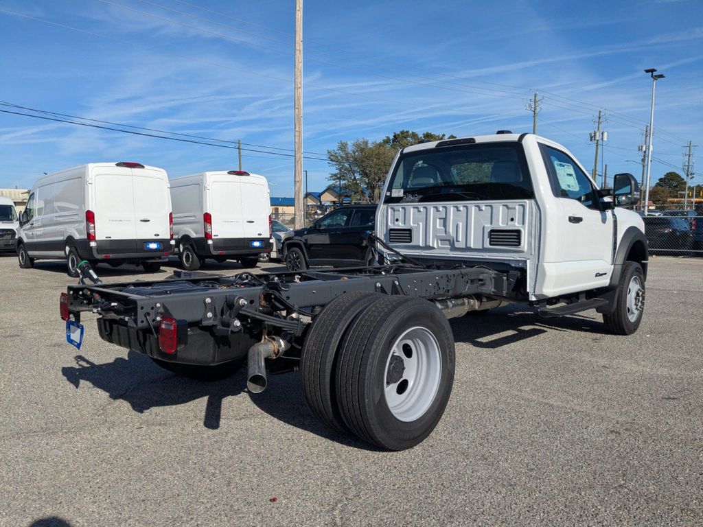 2025 Ford F-600 Chassis XL