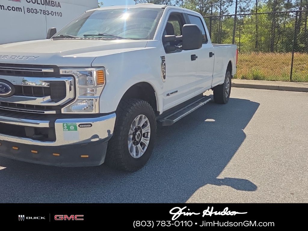 Oxford White 2021 Ford F-250 Super Duty XL Crew Cab 4WD Pickup Truck Four-Wheel Drive Automatic