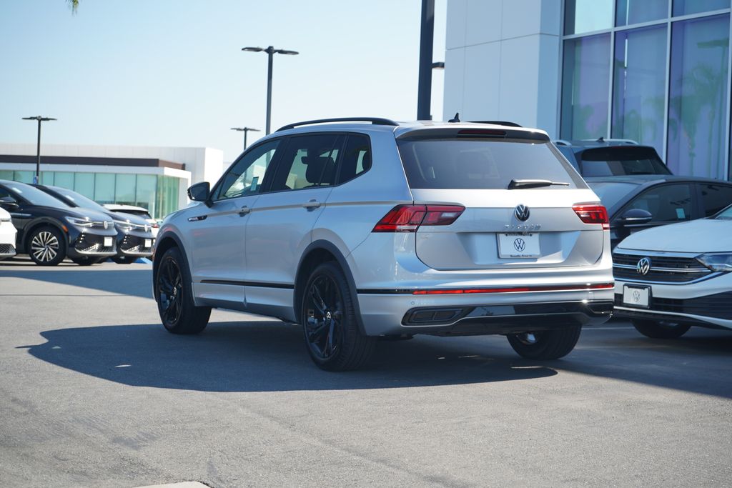 2024 Volkswagen Tiguan 2.0T SE R-Line Black 3