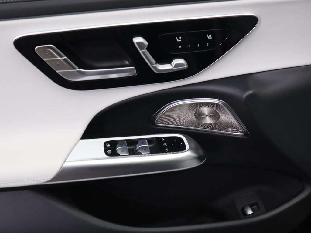 Thumbnail: 2026 Mercedes-Benz E-Class - 25