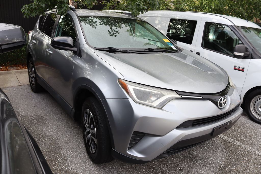 Thumbnail: 2016 Toyota RAV4 - 6