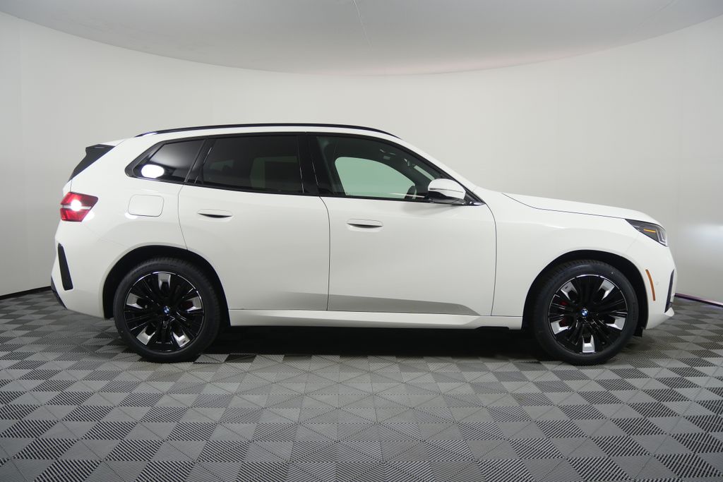 Thumbnail: 2026 BMW X3 - 2