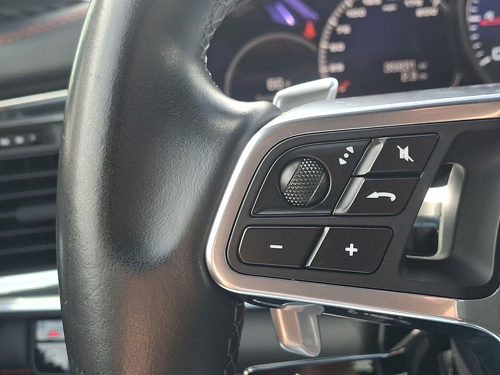 Thumbnail: 2019 Porsche Panamera - 24