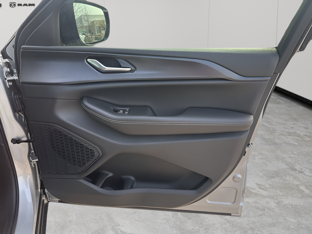 New Car 2025 Jeep Grand Cherokee  For Sale Under $40,000 In Austin, Texas