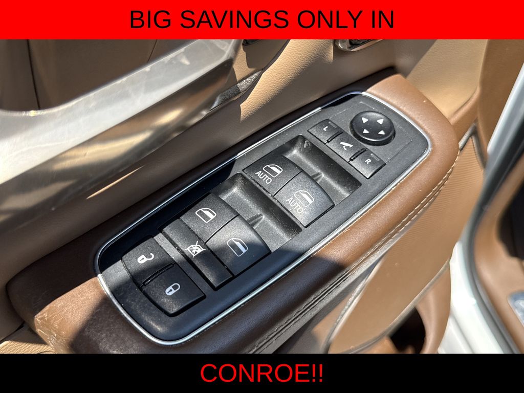 2019 Ram 1500 Limited White at Victoria Chrysler Dodge Jeep Ram