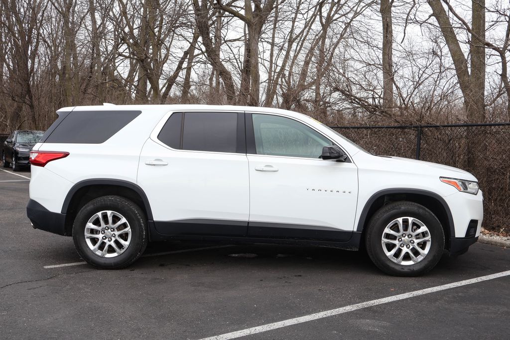 2018 Chevrolet Traverse LS 9