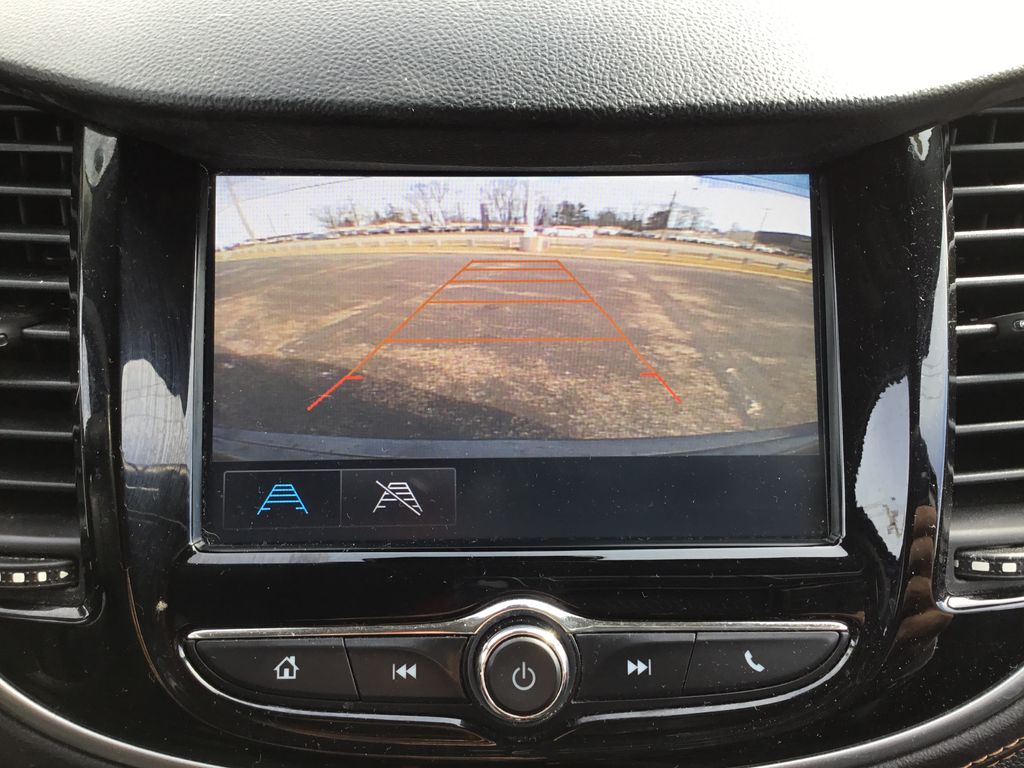 Thumbnail: 2017 Chevrolet Trax - 11