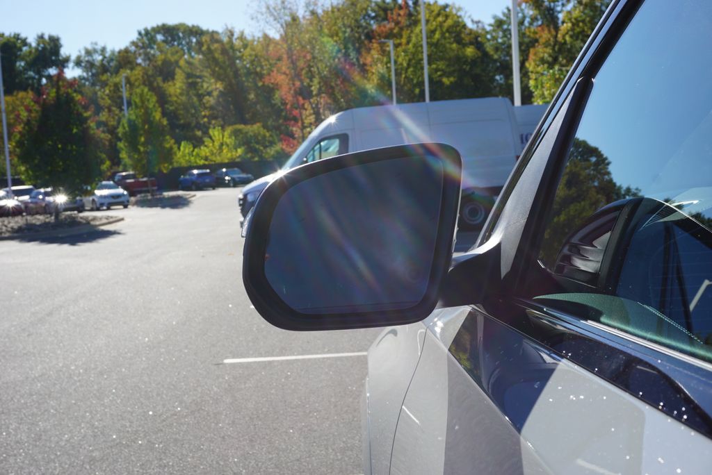 Thumbnail: 2026 Mercedes-Benz GLE - 13