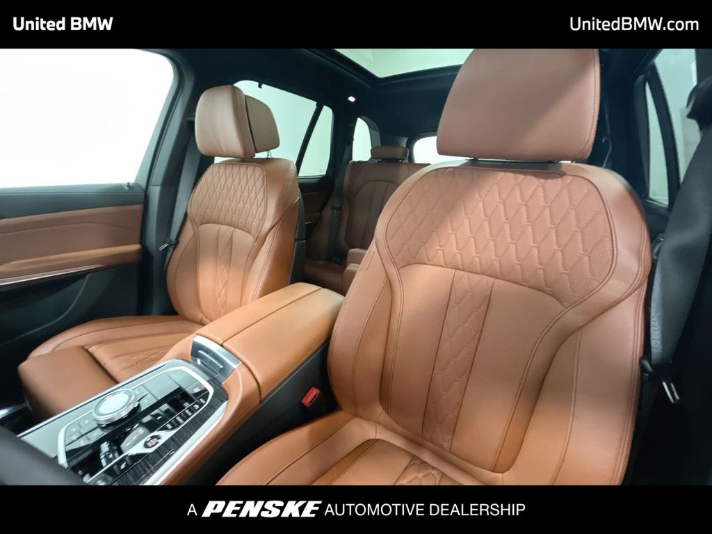 Thumbnail: 2026 BMW X5 - 13