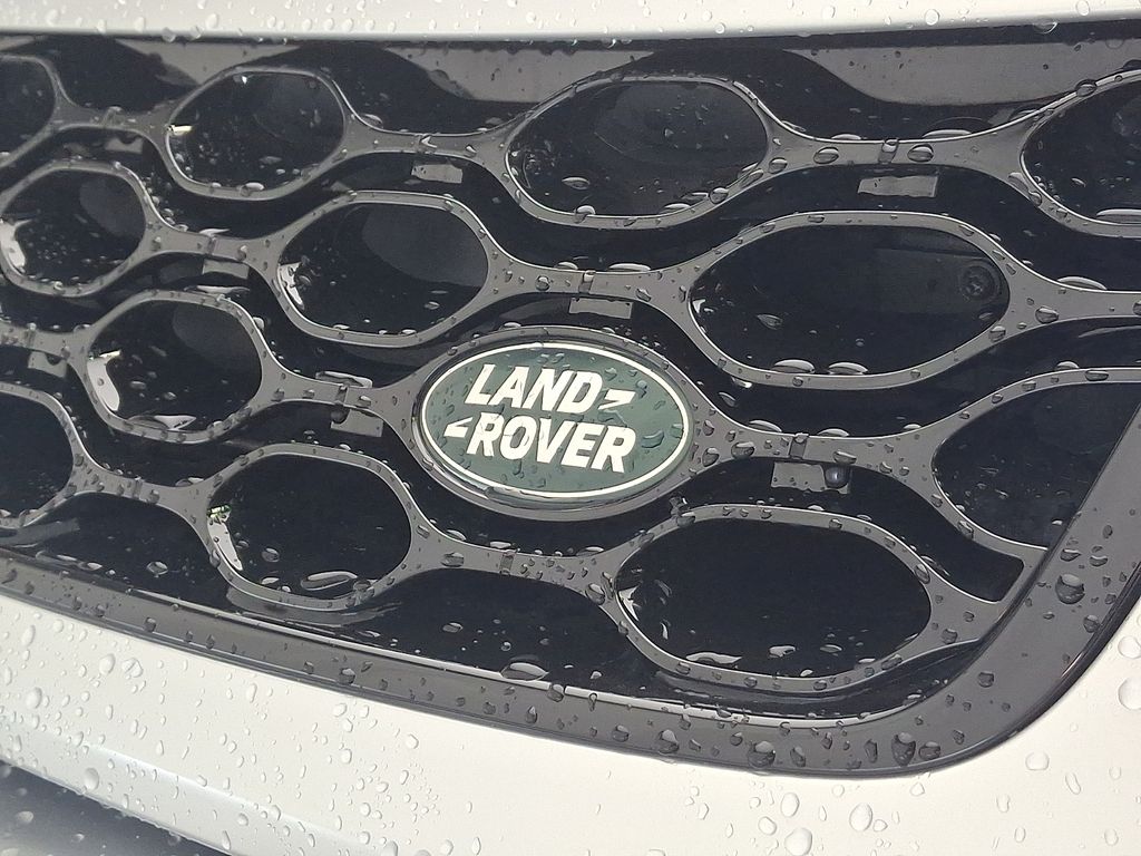 Thumbnail: 2025 Land Rover Discovery Sport - 31