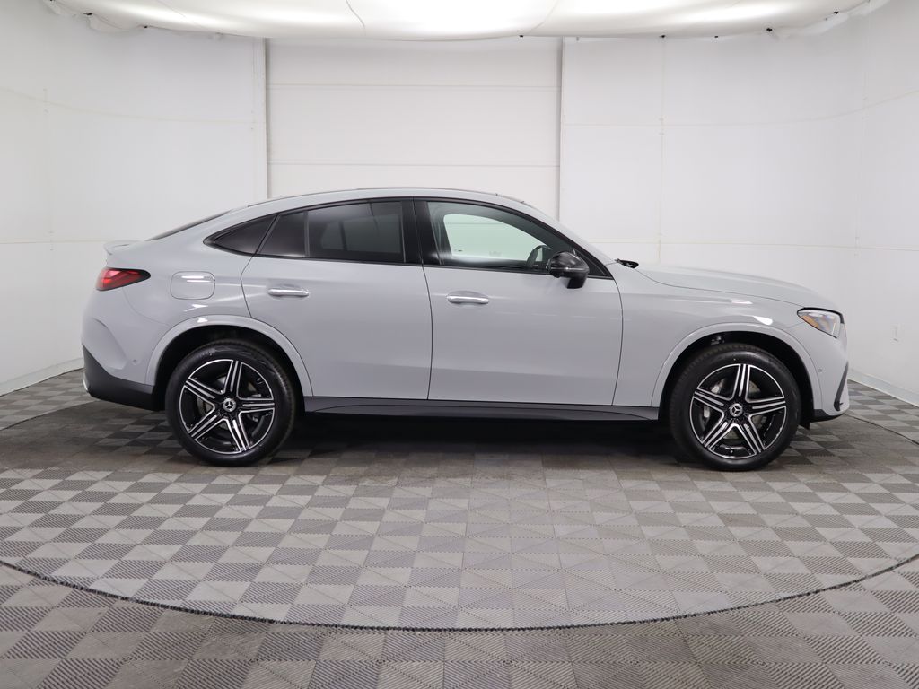 2025 Mercedes-Benz GLC 300 4